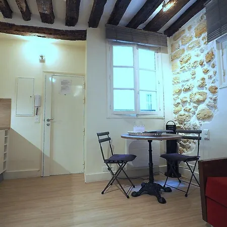 Appartement Louvre Parisian Duplex