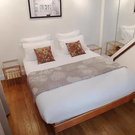 Louvre Parisian Duplex