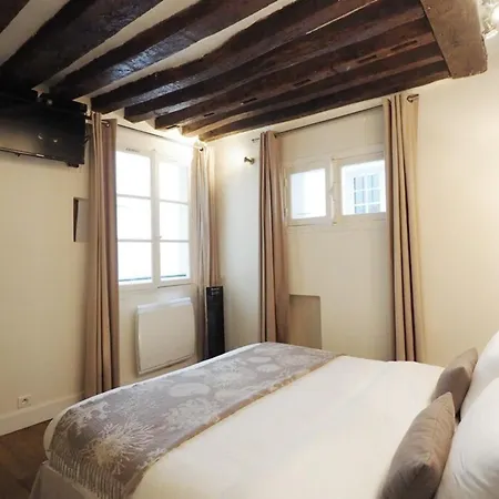 Louvre Parisian Duplex Апартаменты Париж