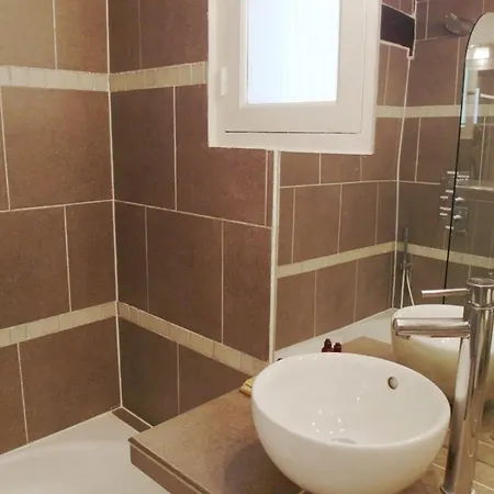 Louvre Parisian Duplex Апартаменты
