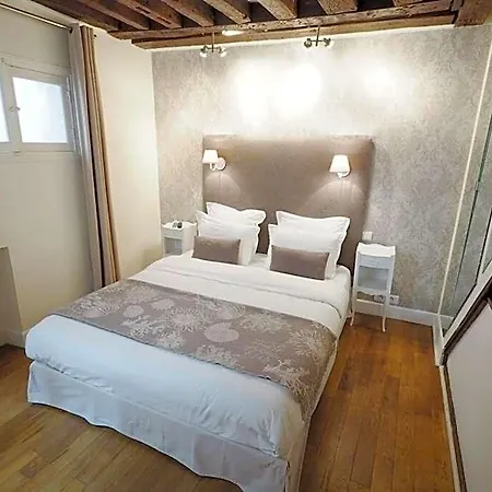 شقة Louvre Parisian Duplex *