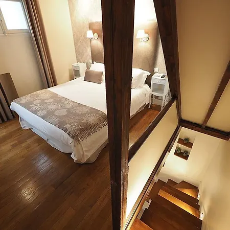 Louvre Parisian Chicsuites Paris