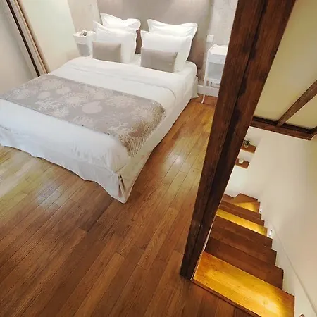 Louvre Parisian Chicsuites Apartment