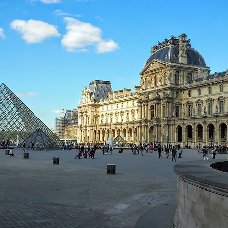 Lägenhet Louvre Parisian Duplex Paris